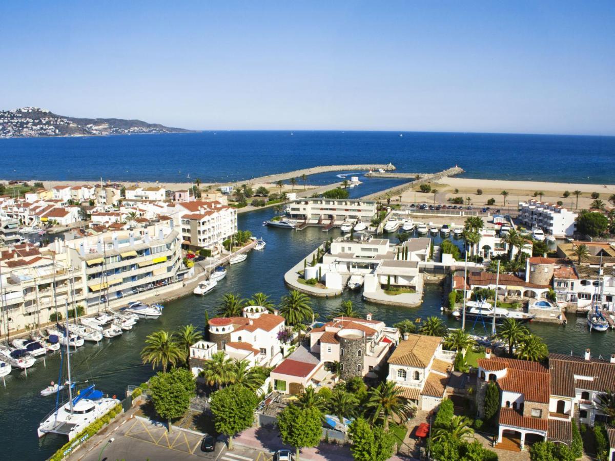 Holiday Home Requesens Canal Empuriabrava Exteriér fotografie