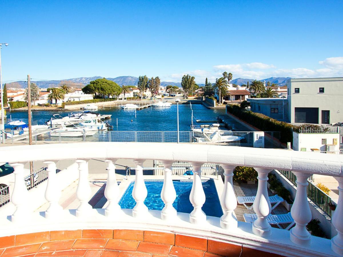 Holiday Home Requesens Canal Empuriabrava Exteriér fotografie