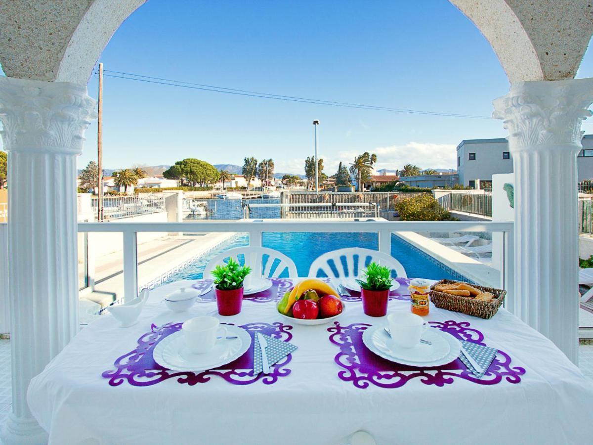 Holiday Home Requesens Canal Empuriabrava Exteriér fotografie